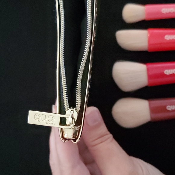 Quo Brush Set - Picture 3 of 5